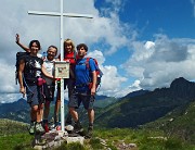 02 In vetta alla Cima di Mezzeno (alias Giovanni P. II, 2230 m)